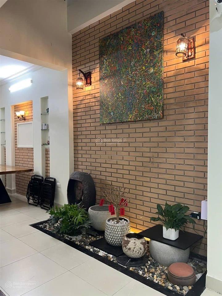 Hàng hot ngõ 89 phố nguyên hồng, 85m2 x 5 tầng, mt 5,3m, mặt ngõ, ôtô vào nhà, ở sướng, kinh doanh