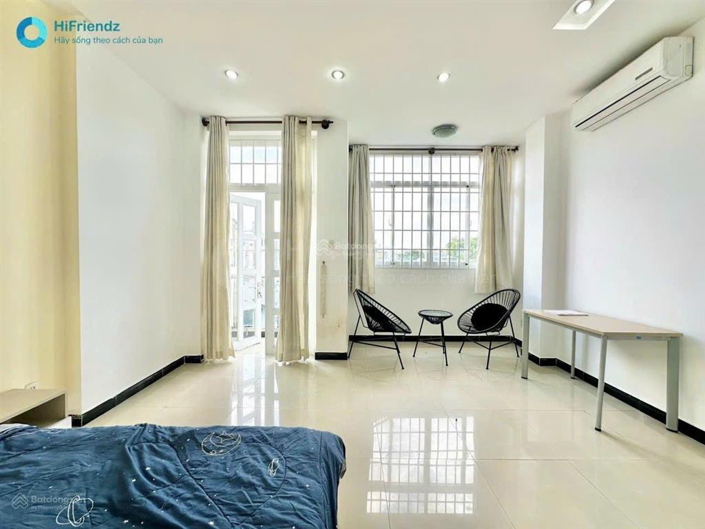 Đúng hình đúng giá 1 phòng ngủ ban công tách bếp siêu rộng cực hiếm khi trống