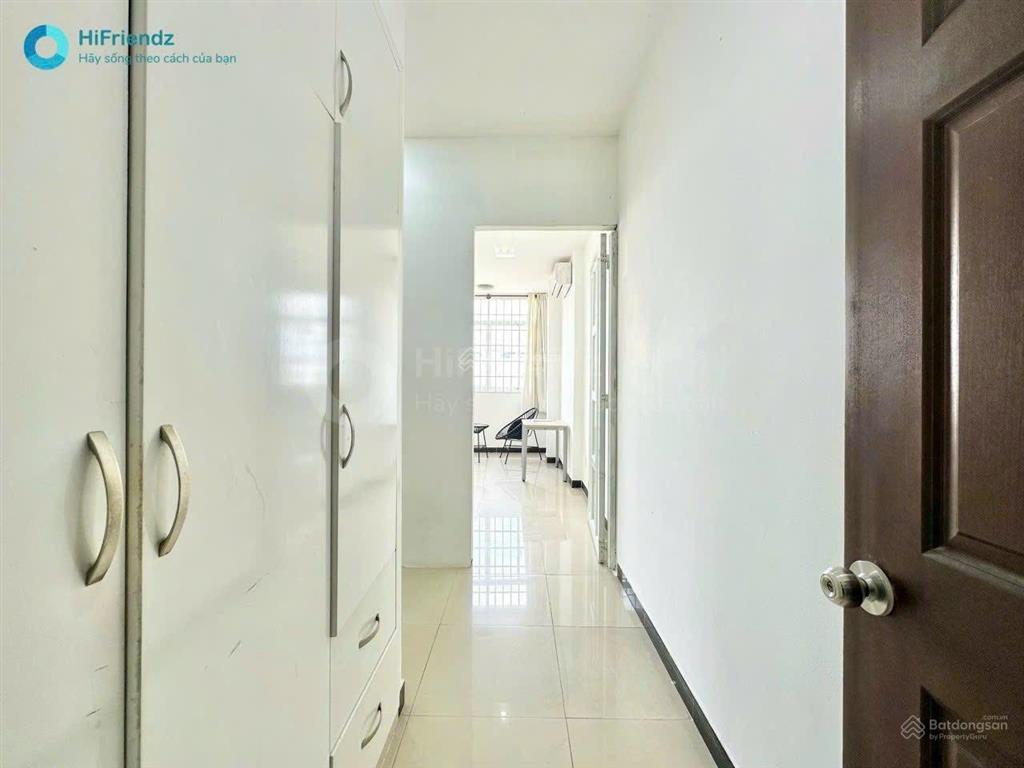 Đúng hình đúng giá 1 phòng ngủ ban công tách bếp siêu rộng cực hiếm khi trống