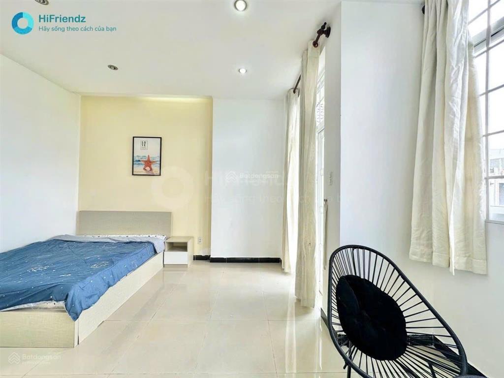 Đúng hình đúng giá 1 phòng ngủ ban công tách bếp siêu rộng cực hiếm khi trống