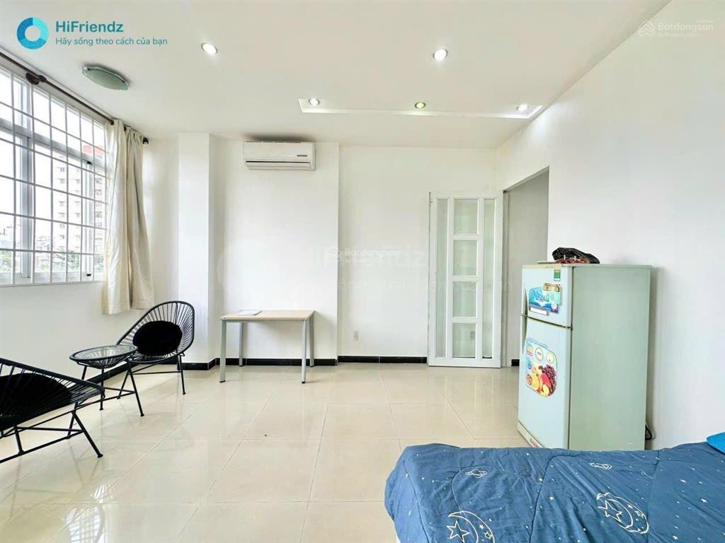 Đúng hình đúng giá 1 phòng ngủ ban công tách bếp siêu rộng cực hiếm khi trống