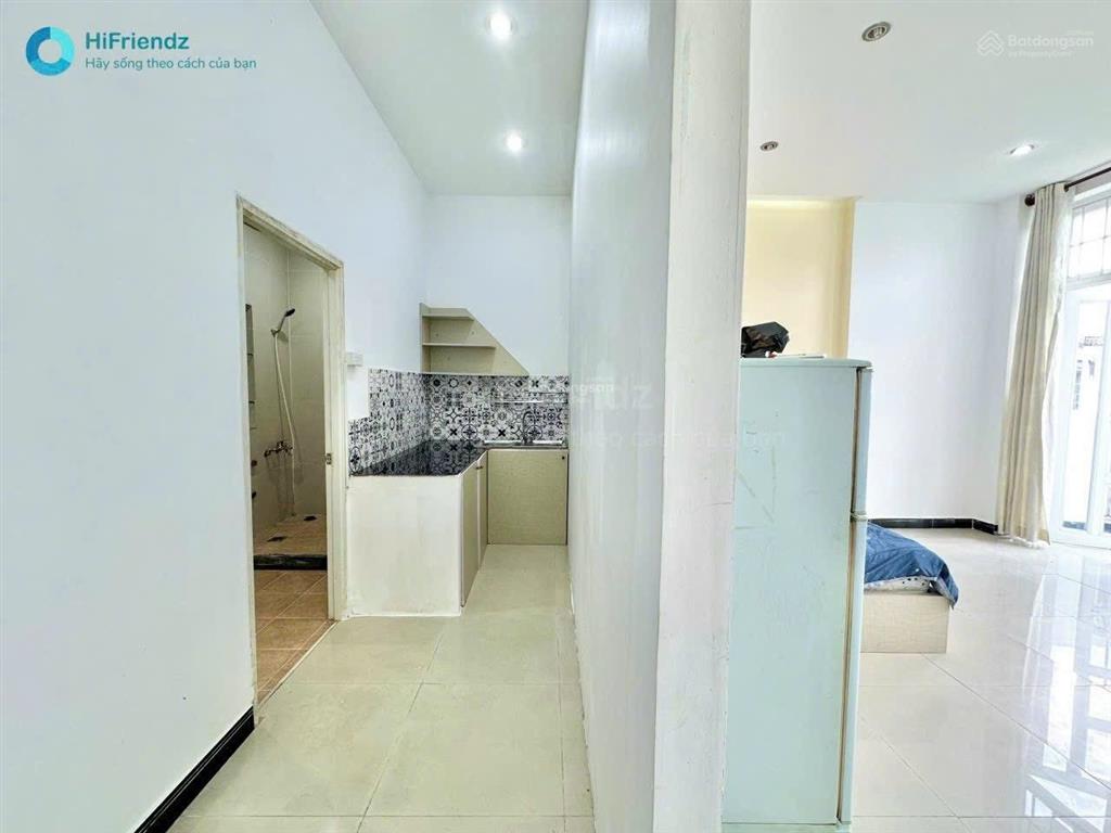 Đúng hình đúng giá 1 phòng ngủ ban công tách bếp siêu rộng cực hiếm khi trống