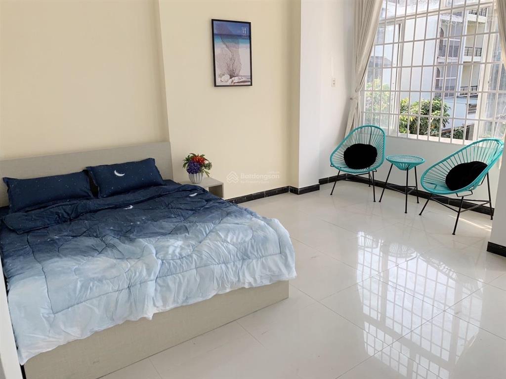 Đúng hình đúng giá 1 phòng ngủ ban công tách bếp siêu rộng cực hiếm khi trống