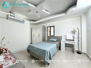 Phòng studio cửa sổ thoáng mát