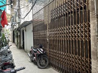 Bán 89m2 đất tại hoa lâm việt hưng mt 8.9m ngõ thông xe 3 gác tránh