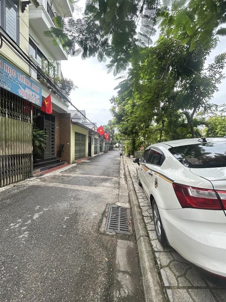 Bán nhà giang biên việt hưng 60m 4 tầng ô tô thông