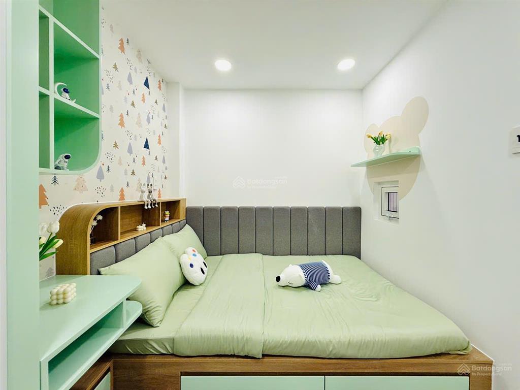 Nhà 4tầng (ngang 4,5m x10m) 3phòng ngủ full nội thất ngay emart chỉ nhỉnh 5tỷ