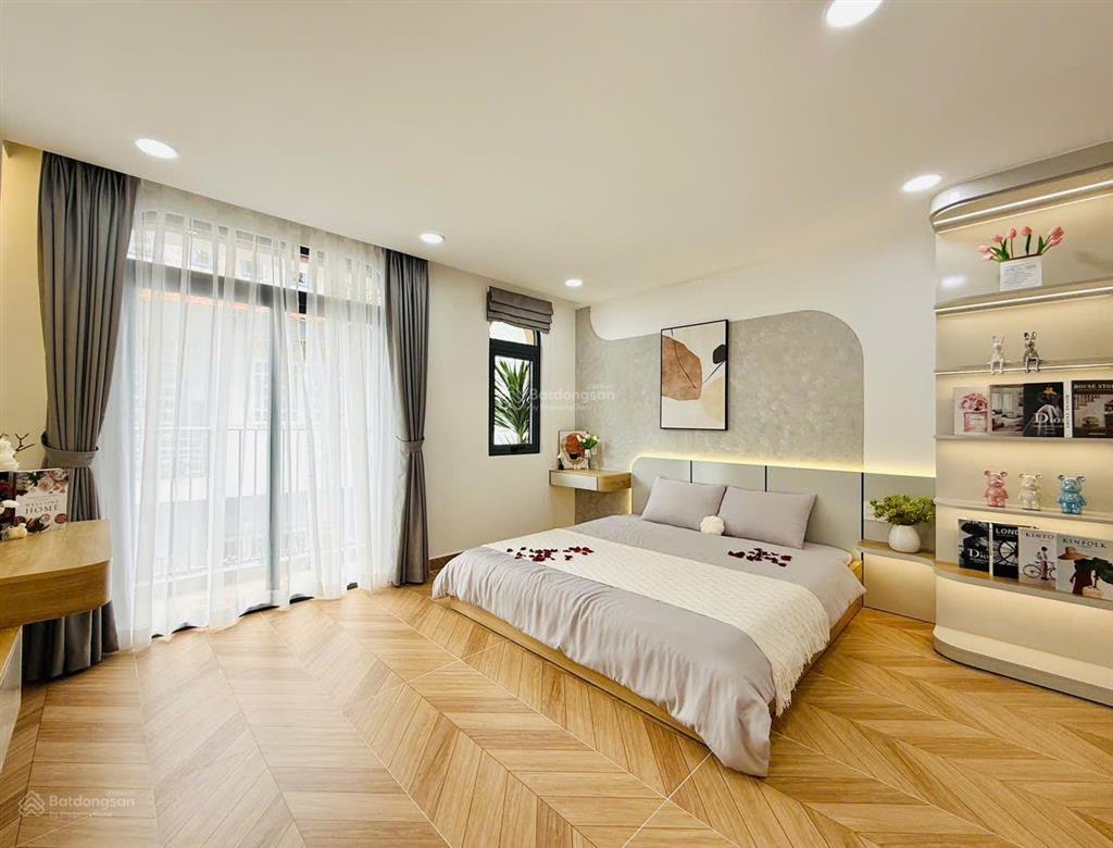 Nhà 4tầng (ngang 4,5m x10m) 3phòng ngủ full nội thất ngay emart chỉ nhỉnh 5tỷ