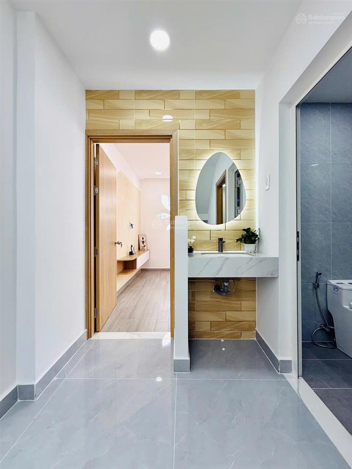 Nhà 4tầng (ngang 4,5m x10m) 3phòng ngủ full nội thất ngay emart chỉ nhỉnh 5tỷ