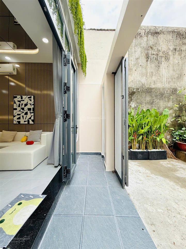 Nhà 4tầng (ngang 4,5m x10m) 3phòng ngủ full nội thất ngay emart chỉ nhỉnh 5tỷ