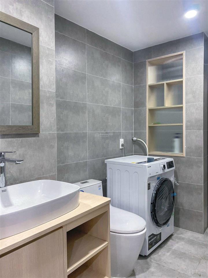 Studio ban công siêu rộng 40m2  trên cung đường nguyễn cửu vân  nội thất luxury