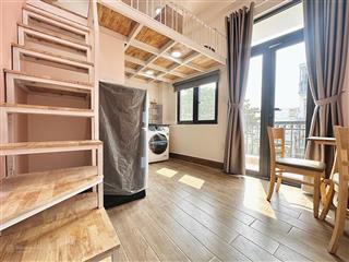 Căn hộ dịch vụ dạng duplex ban công  tone hồng siêu xinh ngay khu ẩm thực bùi đình tuý