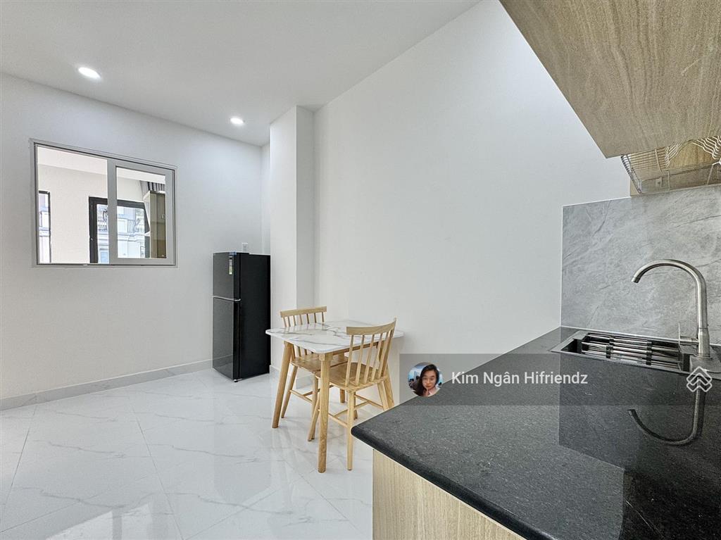 Siêu phẩm 1 phòng ngủ ban công  nhà mới 100%  có thang máy  siêu xịn xò  có máy giặt riêng