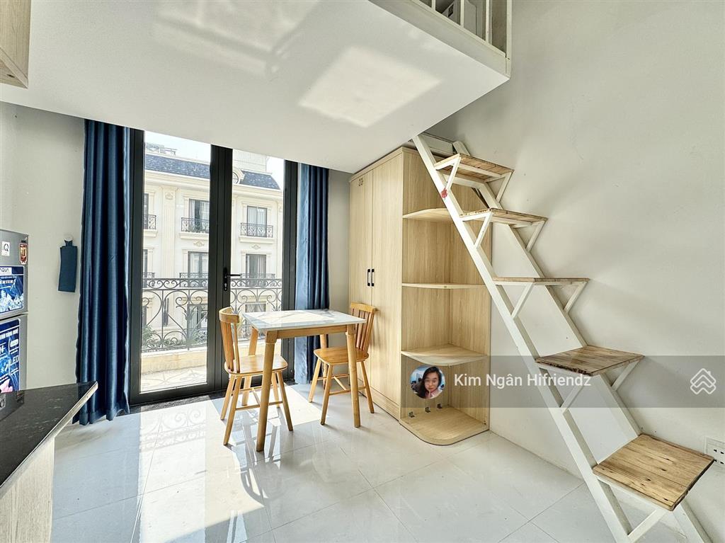 Duplex ban công  full nội thất  view phố đi bộ vạn phúc siêu đẹp