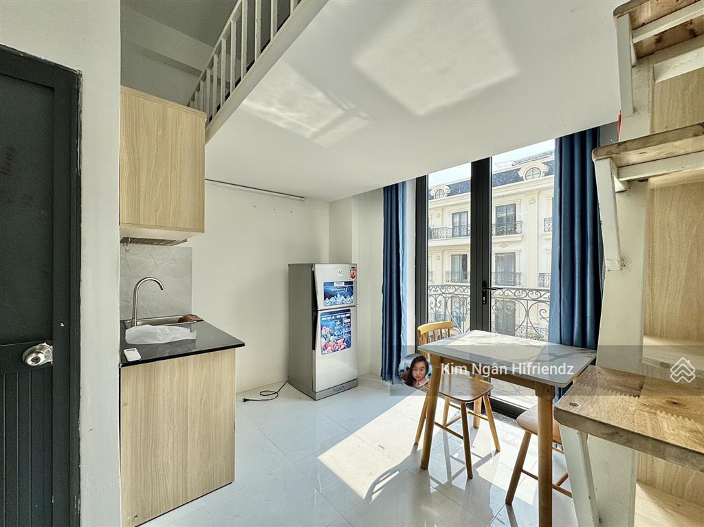 Duplex ban công  full nội thất  view phố đi bộ vạn phúc siêu đẹp
