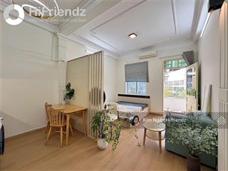 Siêu phẩm tách bếp  nội thất mới, máy giặt riêng  có ban công, trực diện view landmark81 siêu đẹp