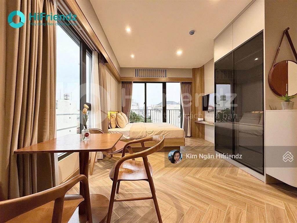 Studio ban công  tone vibe nội thất siêu luxury  ngay sát q1, thảo cầm viên