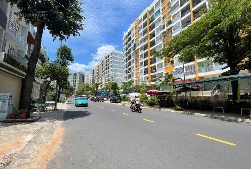 Bán khuôn đất mặt tiền tăng nhơn phú b sát trường cao đẳng công thương q9 1.700m2 giá 65 tỷ tl