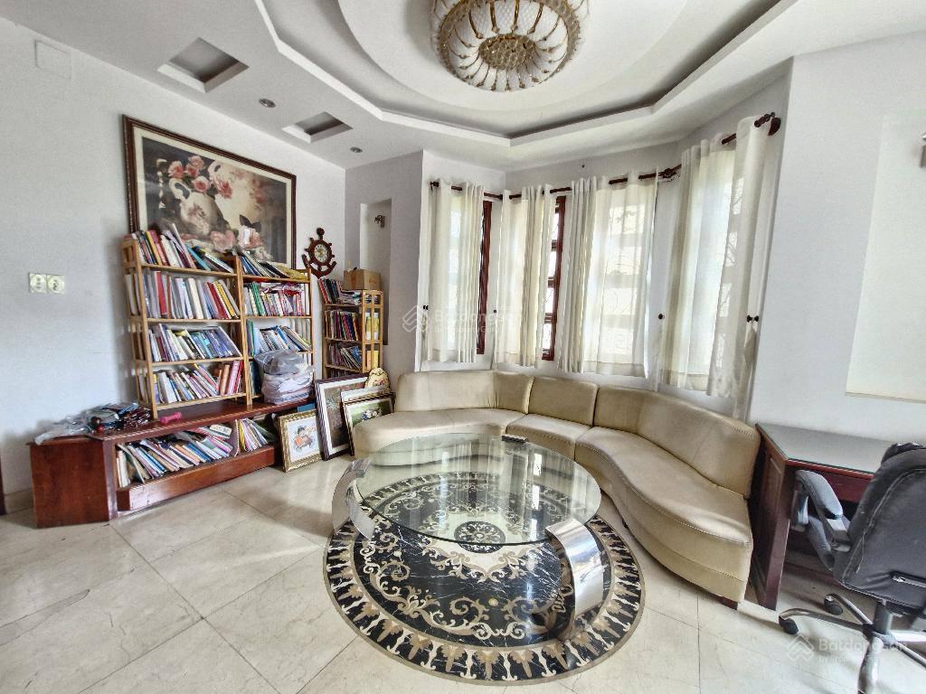 Chuyển nhượng bds lê hữu kiều, vị trí hiếm góc hai mặt tiền giá tốt chỉ 21,9 tỷ, 294m2