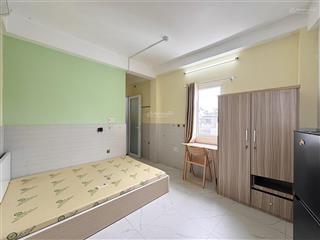 Chính chủ cho thuê phòng studio full nội thất cửa sổ thoáng ngay gần ngã tư hàng xanh điện biên phủ