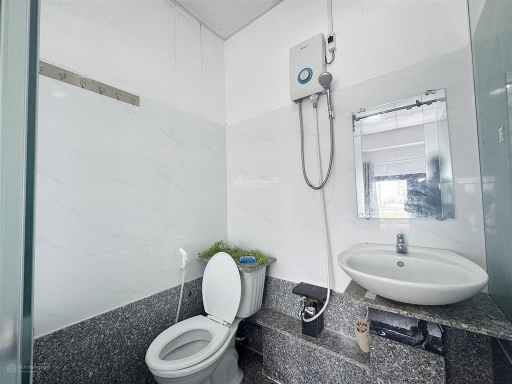 Chính chủ cho thuê studio full nội thất cửa sổ trời siêu thoáng ngay cầu thị nghè qua quận 1 5p