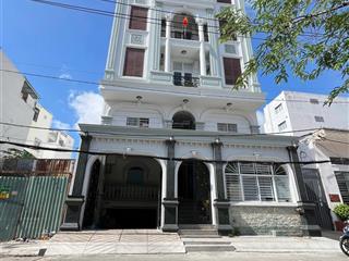 Bán tòa nhà căn hộ dịch vụ 7 lầu  78 phòng  doanh thu 250 triệu/tháng tại nhà bè tp. hcm