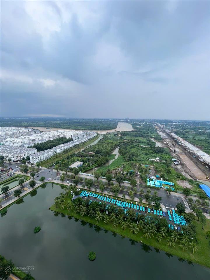 2pn góc  74m2  hồ bơi  4,190 tỷ  masteri centre point