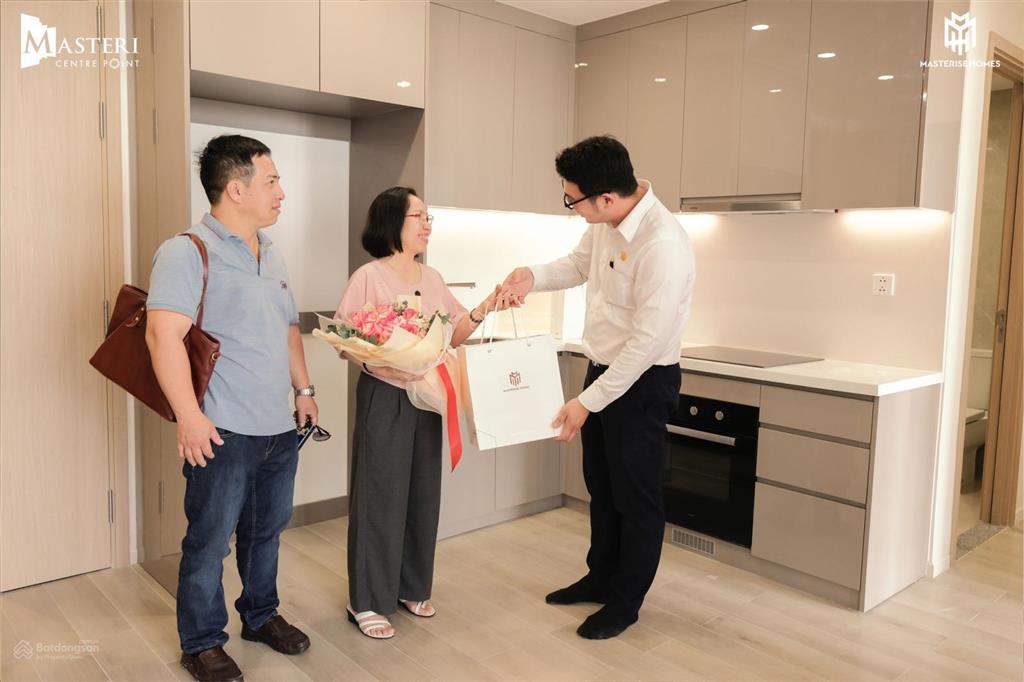 2pn góc  74m2  hồ bơi  4,190 tỷ  masteri centre point
