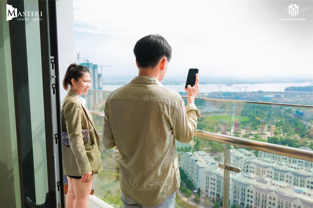 2pn góc  74m2  hồ bơi  4,190 tỷ  masteri centre point