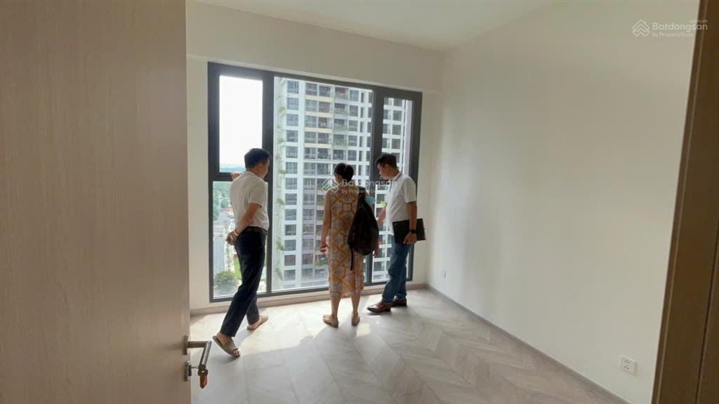 Căn góc 2pn, tòa d  giá bán 4 tỷ 78 bao hết, view trực diện hồ bơi, lumiere boulevard