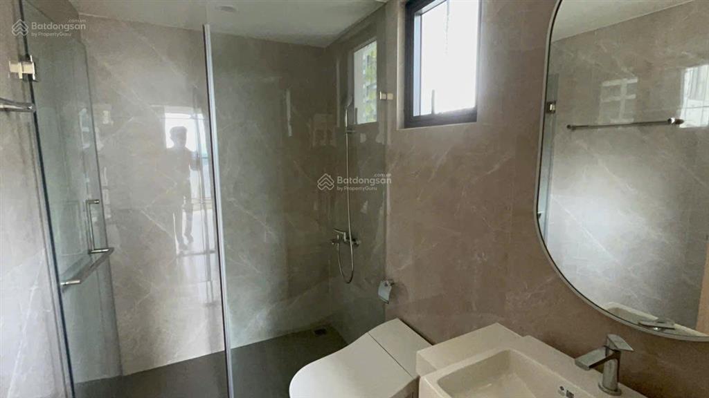 Căn góc 2pn, tòa d  giá bán 4 tỷ 78 bao hết, view trực diện hồ bơi, lumiere boulevard