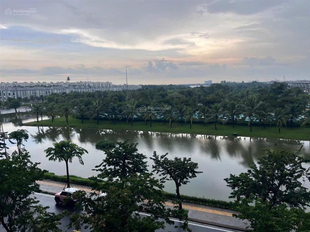 Penthouse tòa c, đông nam, view pháo hoa  bán 28 tỷ all in, lumiere boulevard, nhận nhà ở ngay