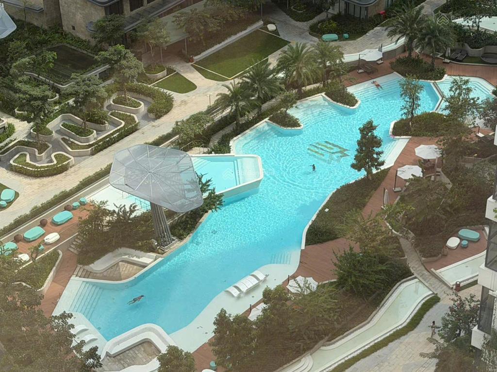 Gía tốt nhất, 2pn góc tòa a, view hồ bơi  bán 4 tỷ 865 all in, lumiere boulevard nhận nhà ở ngay