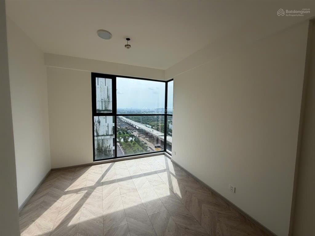 Gía tốt nhất, 2pn góc tòa a, view hồ bơi  bán 4 tỷ 865 all in, lumiere boulevard nhận nhà ở ngay