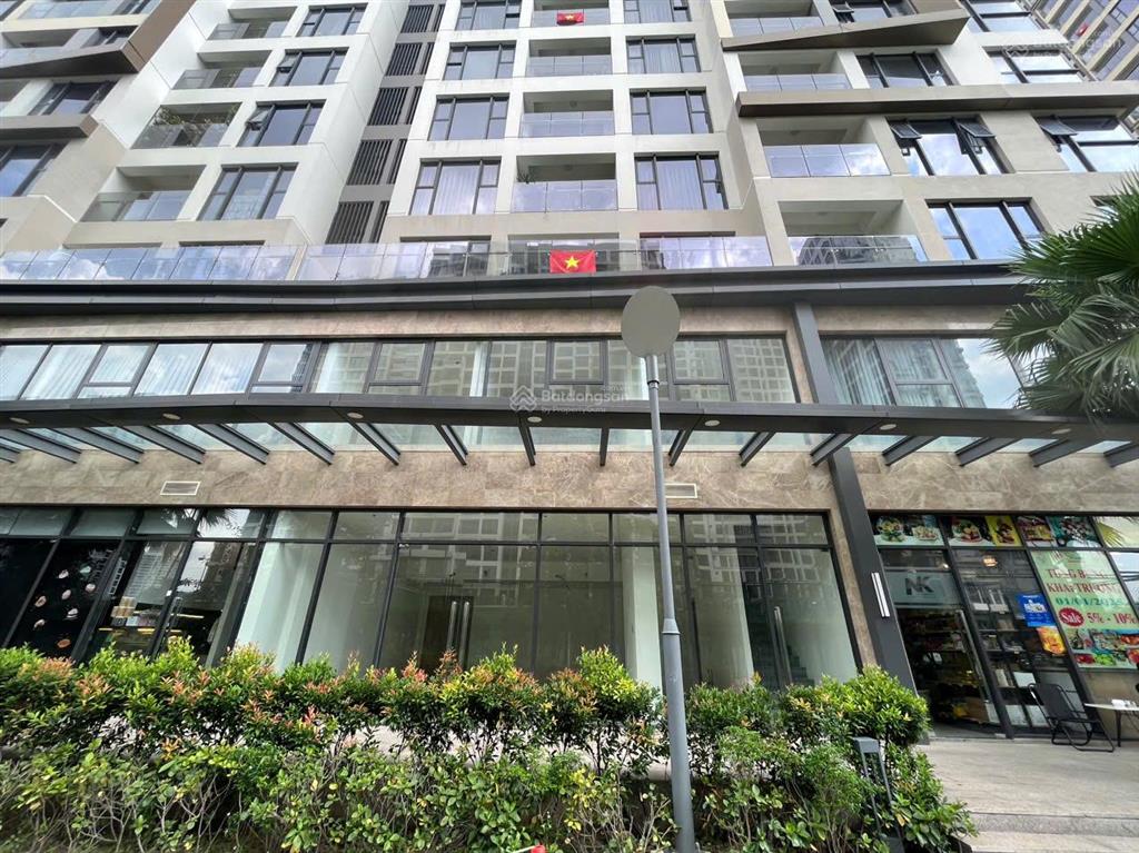 Siêu phẩm, 3pn view city, landmark 81  bán chỉ 5,690 tỷ all in, lumiere boulevard, tầng trung