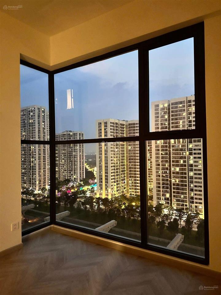 3pn tòa a, tầng trung  bán 6 tỷ 743, view thoáng  lumiere boulevard, nhận nhà ở ngay