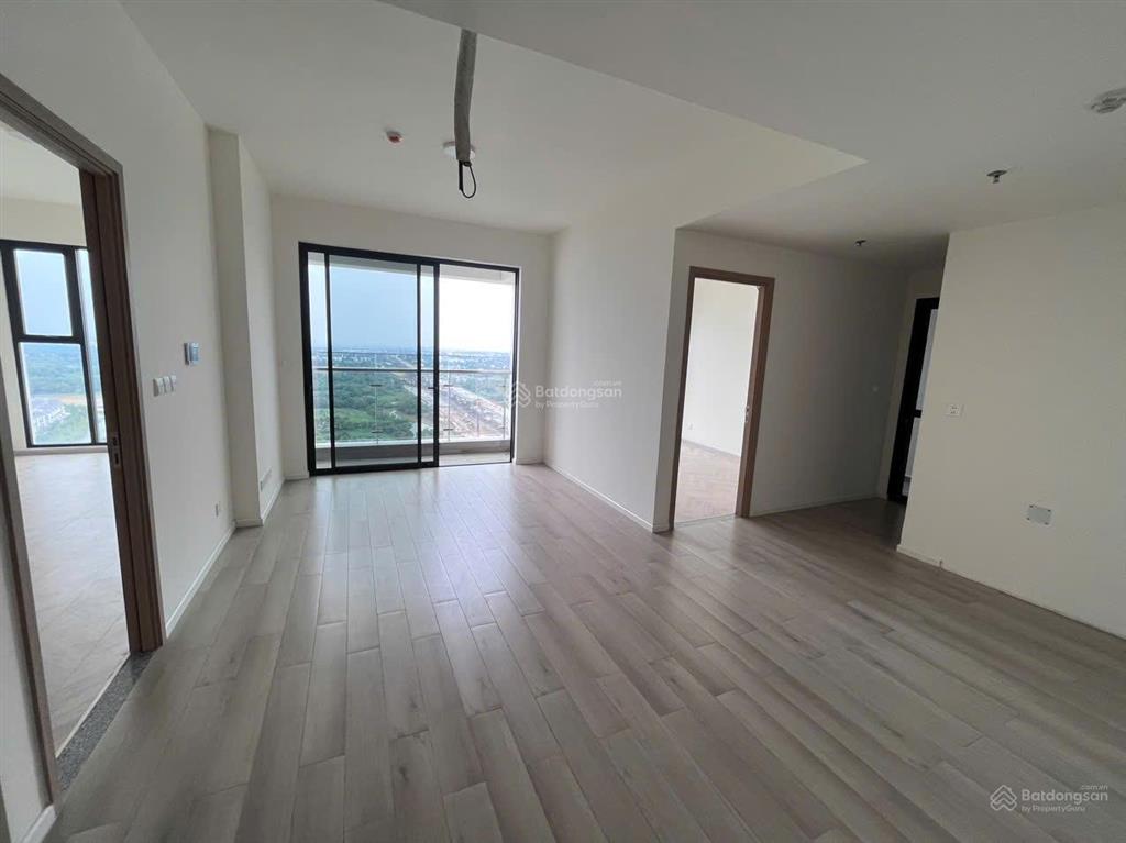 2pn tòa d, view sông tầng cao  5 tỷ 330 bao hết, lumiere boulevard nhận nhà ngay, layout tách biệt