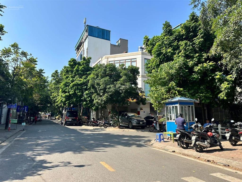 Bán mảnh đất tái định cư thạch bàn 65m2 mặt tiền 4.8m đường 12m vỉa hè 3m ngay hanoi garden