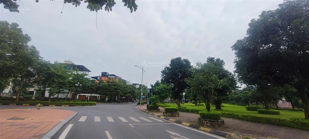 Biệt thự hoa viên khu đô thị đặng xá mới view công viên vườn hoa thoáng trước thoáng sau