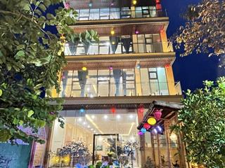 Biệt thự góc mặt sông vàm thuật dt 10x20m, 4 lầu, cho thuê 100 triệu, giá 25 tỷ