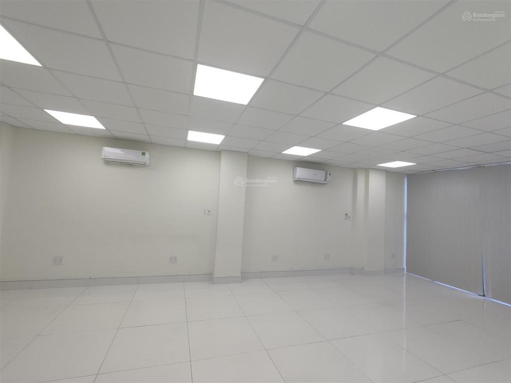 Cho thuê sàn làm văn phòng 50m2 đường trần quốc hoàn p2 tân bình. giá 9tr/tháng full nội thất