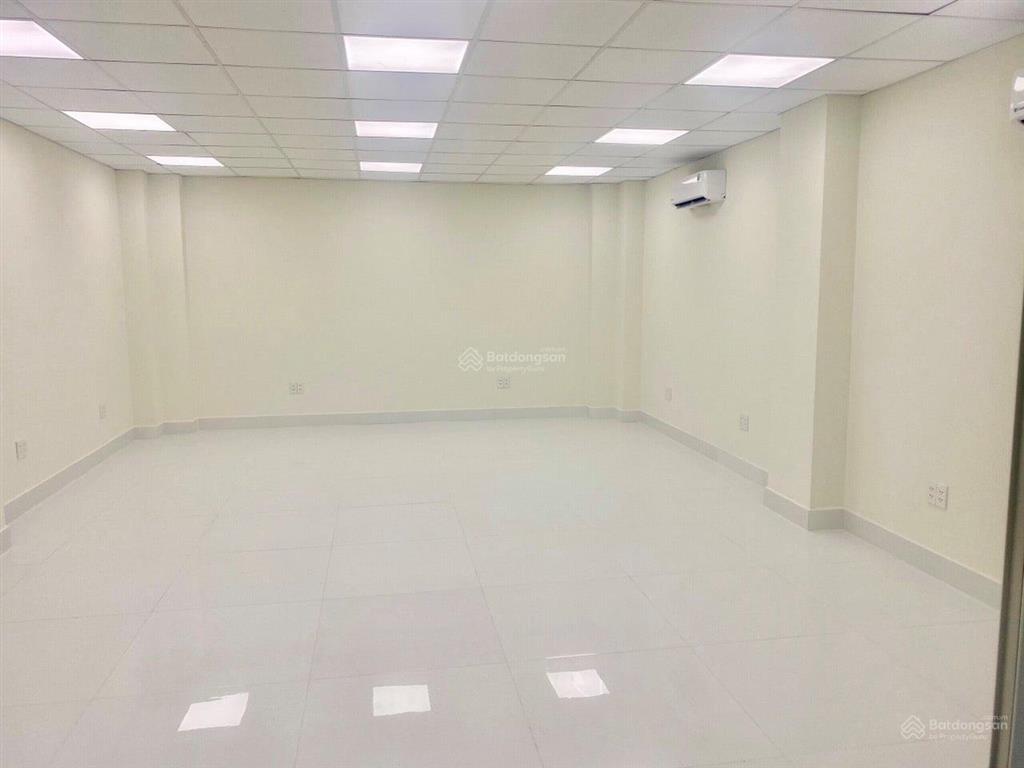 Cho thuê sàn làm văn phòng 50m2 đường trần quốc hoàn p2 tân bình. giá 9tr/tháng full nội thất