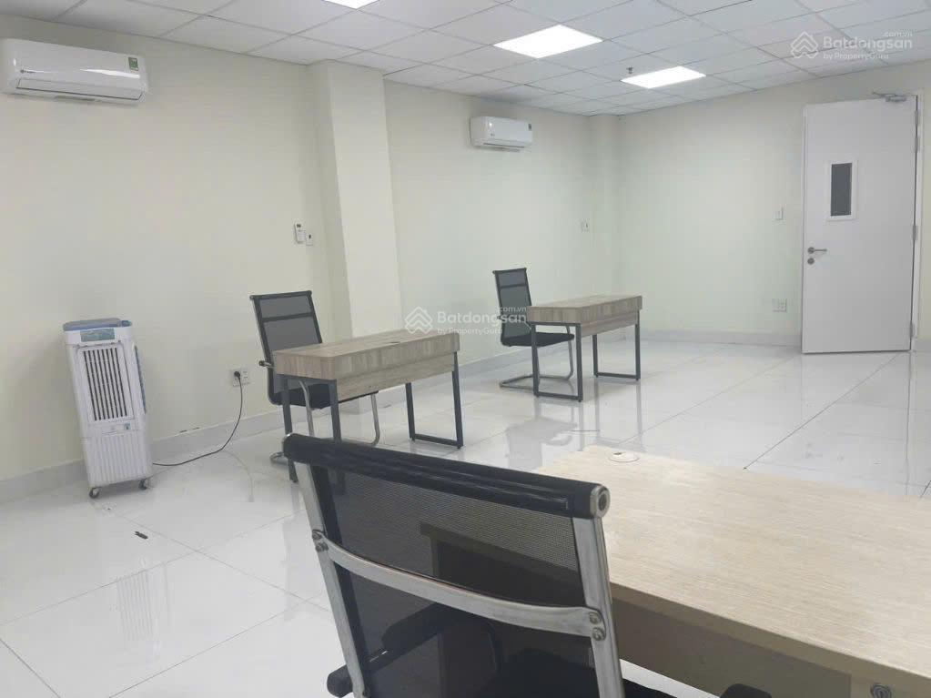 Cho thuê sàn làm văn phòng 50m2 đường trần quốc hoàn p2 tân bình. giá 9tr/tháng full nội thất