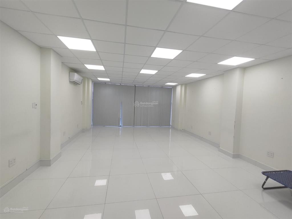 Cho thuê sàn làm văn phòng 50m2 đường trần quốc hoàn p2 tân bình. giá 9tr/tháng full nội thất