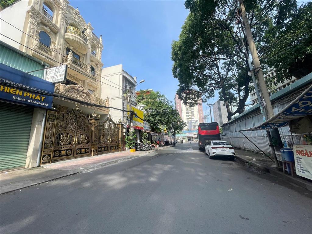 Bán nhà (5,5x25m)  hxh cao thắng, quận 10 (ngay hà đô)