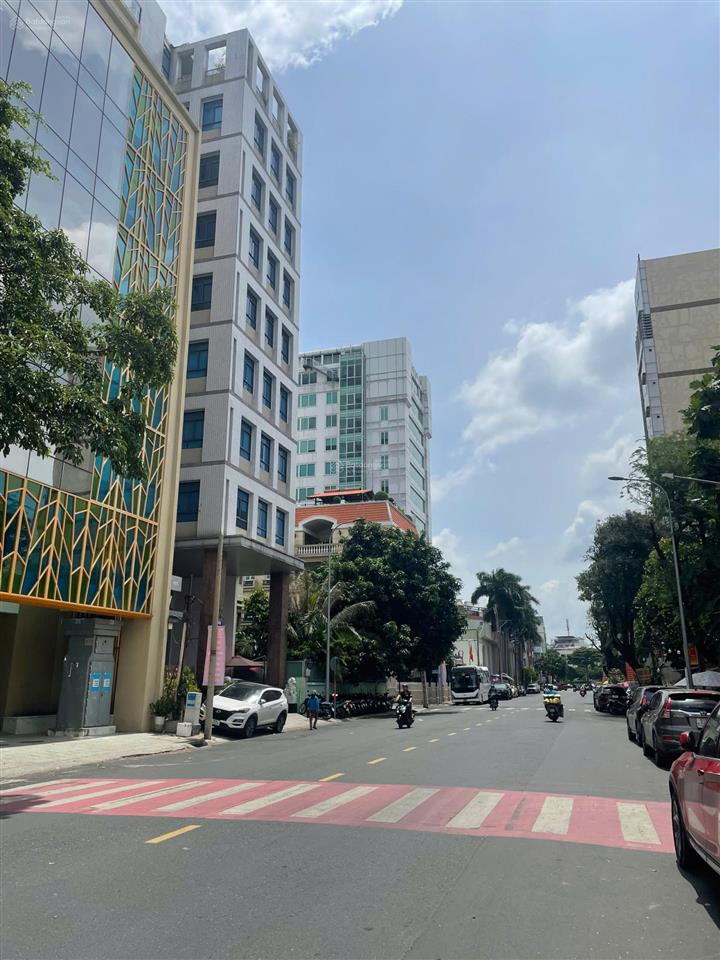 Bán tòa nhà mặt tiền số 40 đường hoàng việt, phường 4, quận tân bình