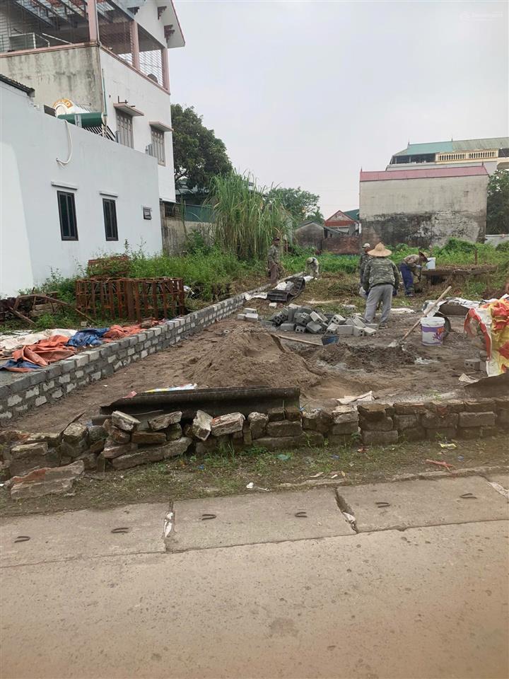 Gia đình tôi chính chủ bán lô đất thị trấn phú xuyên mặt tiền 2 ô tô tránh nhau