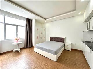 Chdv mặt tiền thang máy  cửa sổ trời lớn ngay chợ rạch ông  gần cầu chữ y