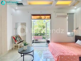 Căn hộ dạng 1 phòng ngủ  1 phòng khách full nội thất  ngay vòng xoay trung sơn