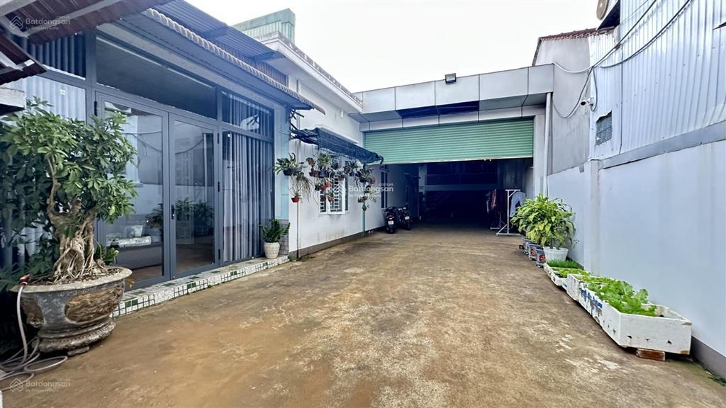 Xả lỗ nhà đất nền ngay trung tâm bảo lộc, nền 200m2 full thổ cư công chứng ngay